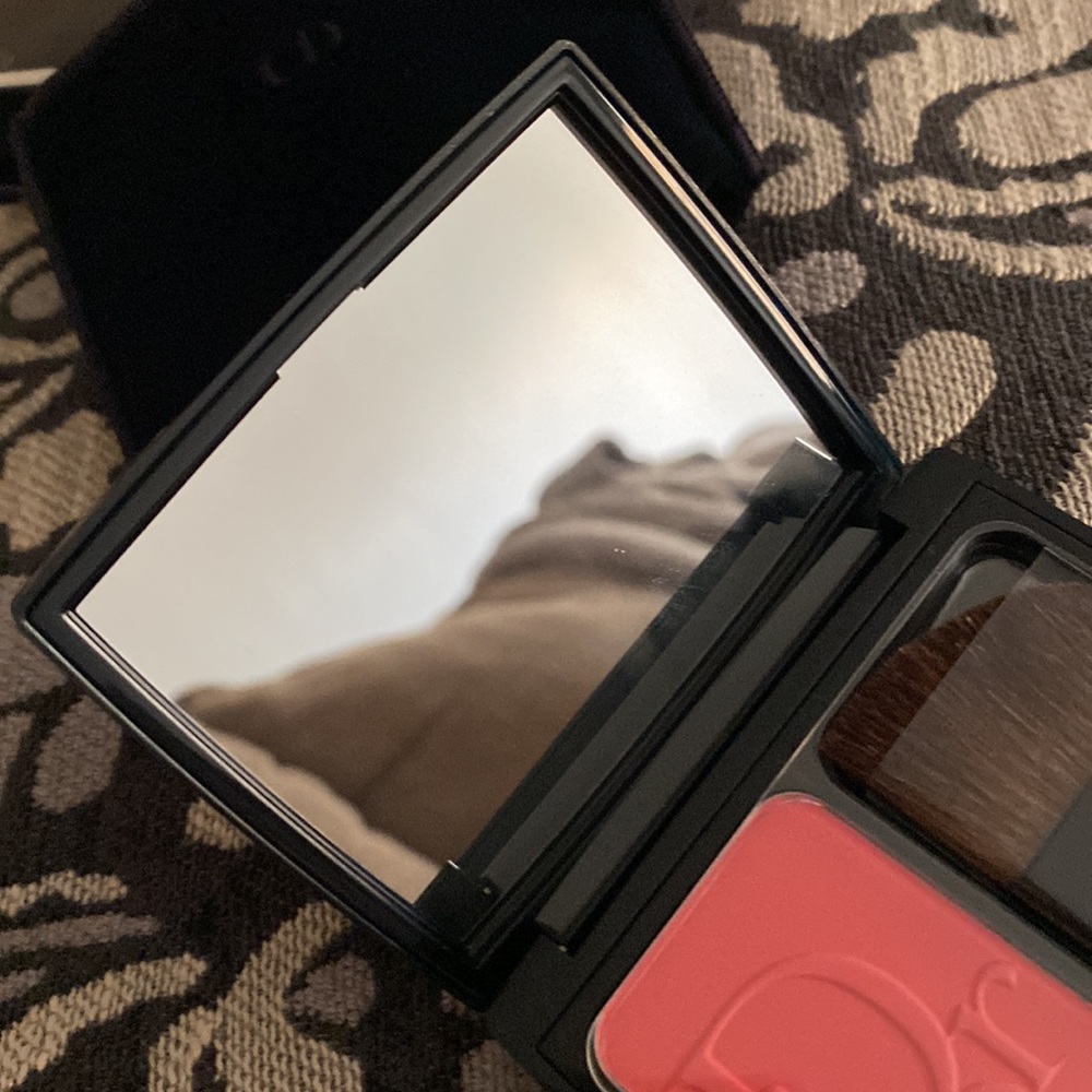 Dior Vibrant Colour Powder Blush - Picture 5 of 9